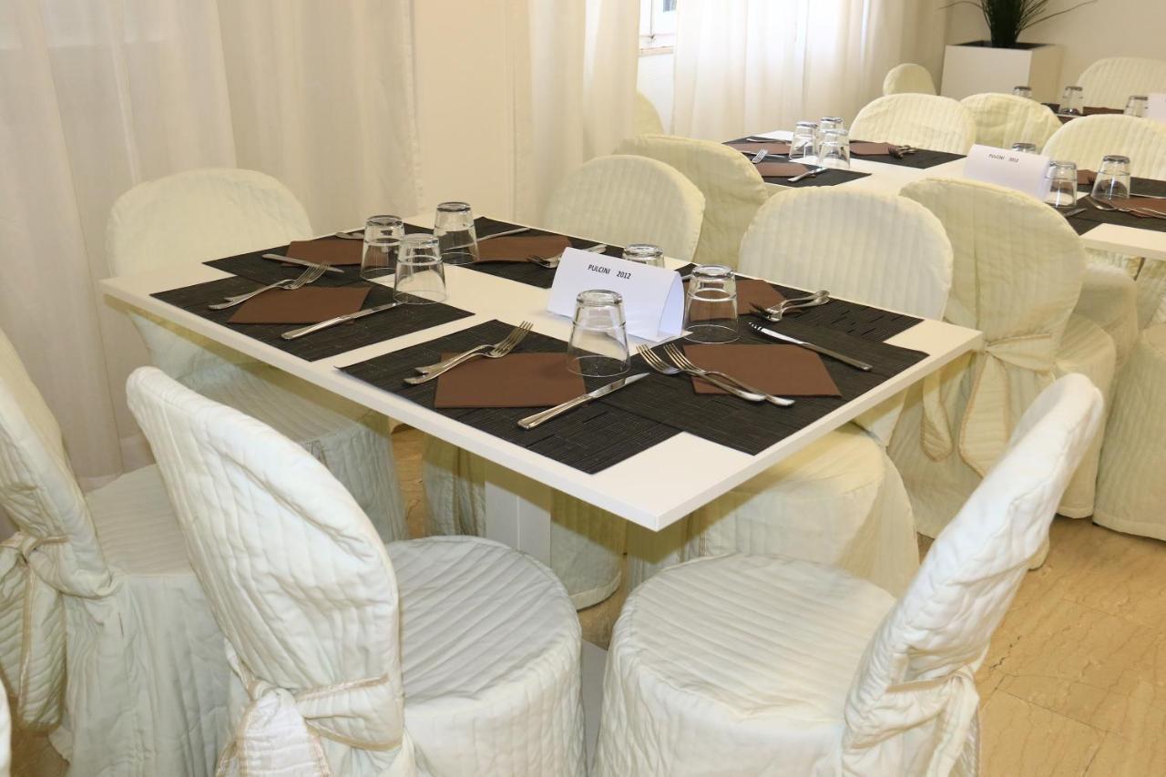 Hotel Diamante Католика Екстериор снимка