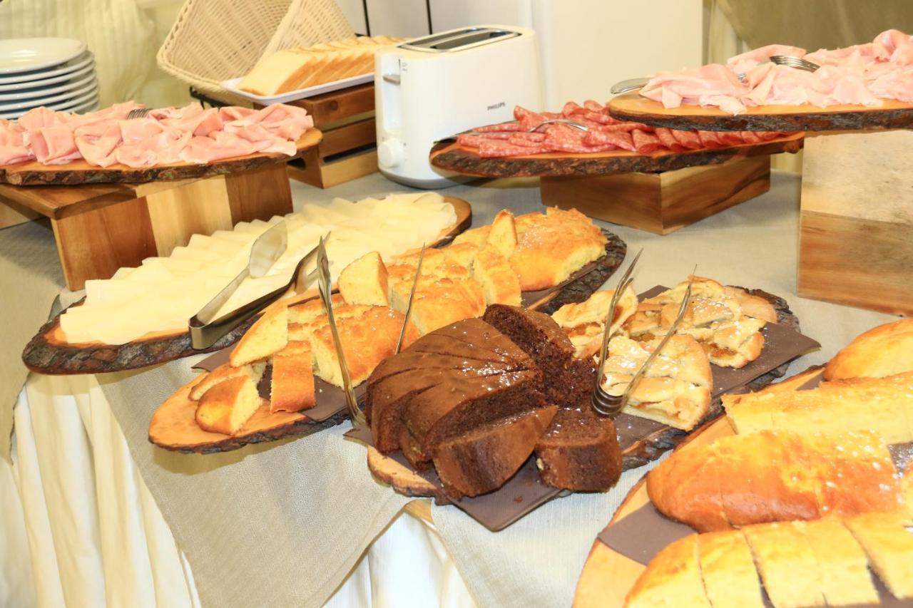 Hotel Diamante Католика Екстериор снимка