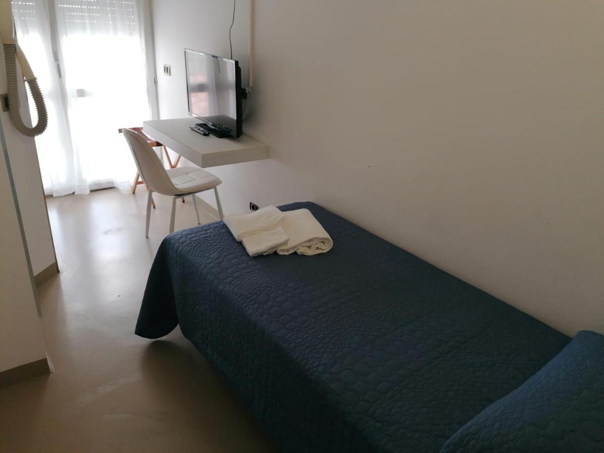 Hotel Diamante Католика Екстериор снимка