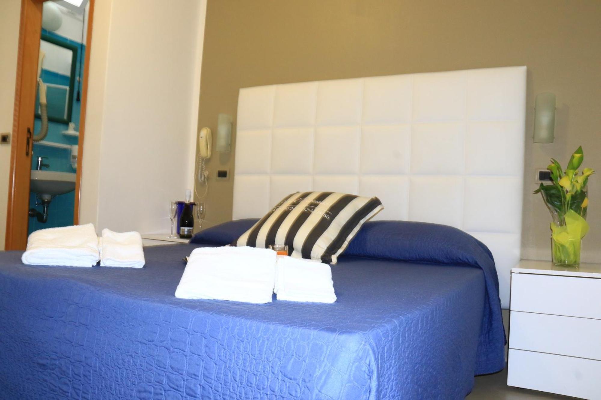 Hotel Diamante Католика Екстериор снимка