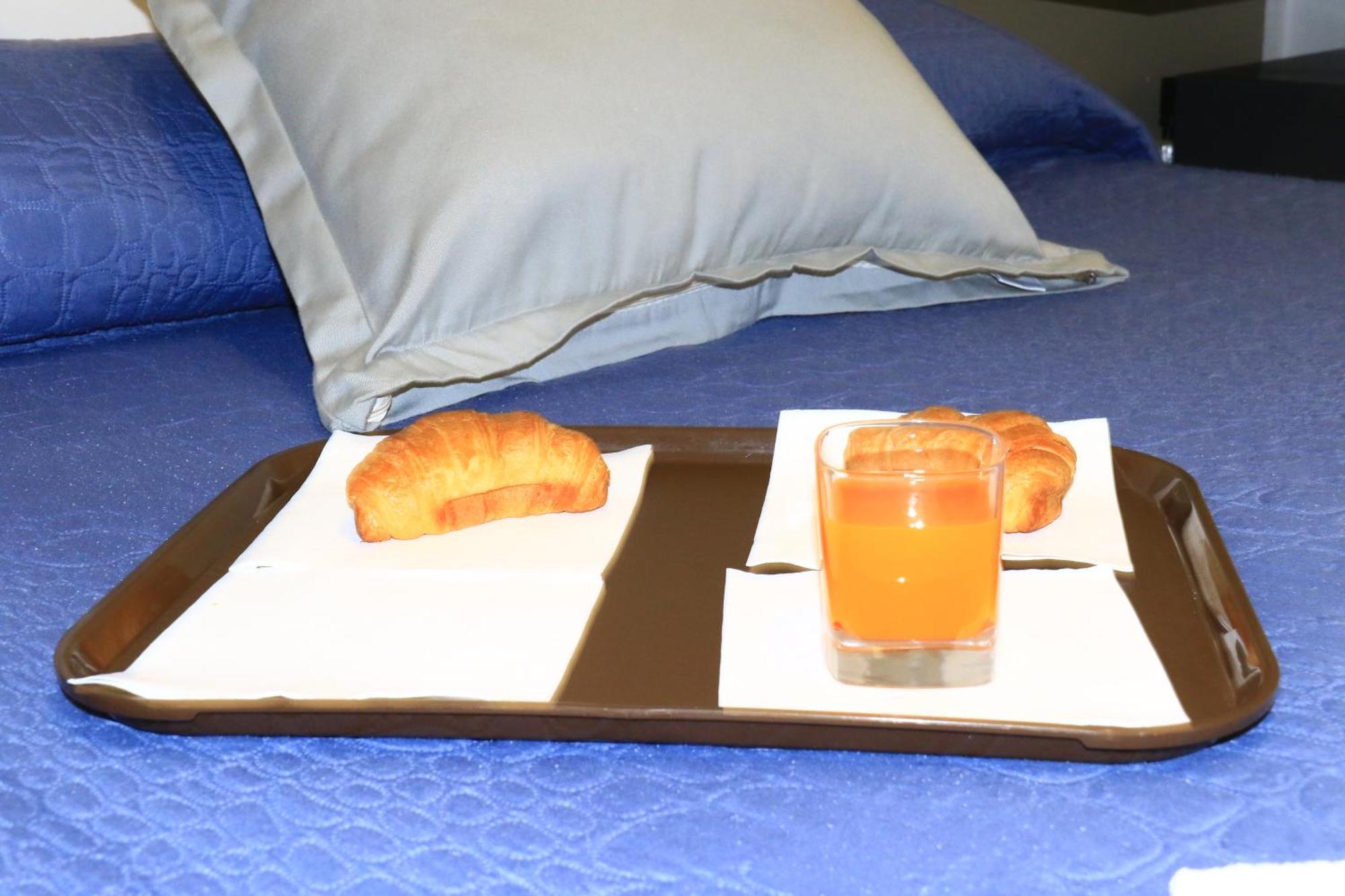 Hotel Diamante Католика Екстериор снимка
