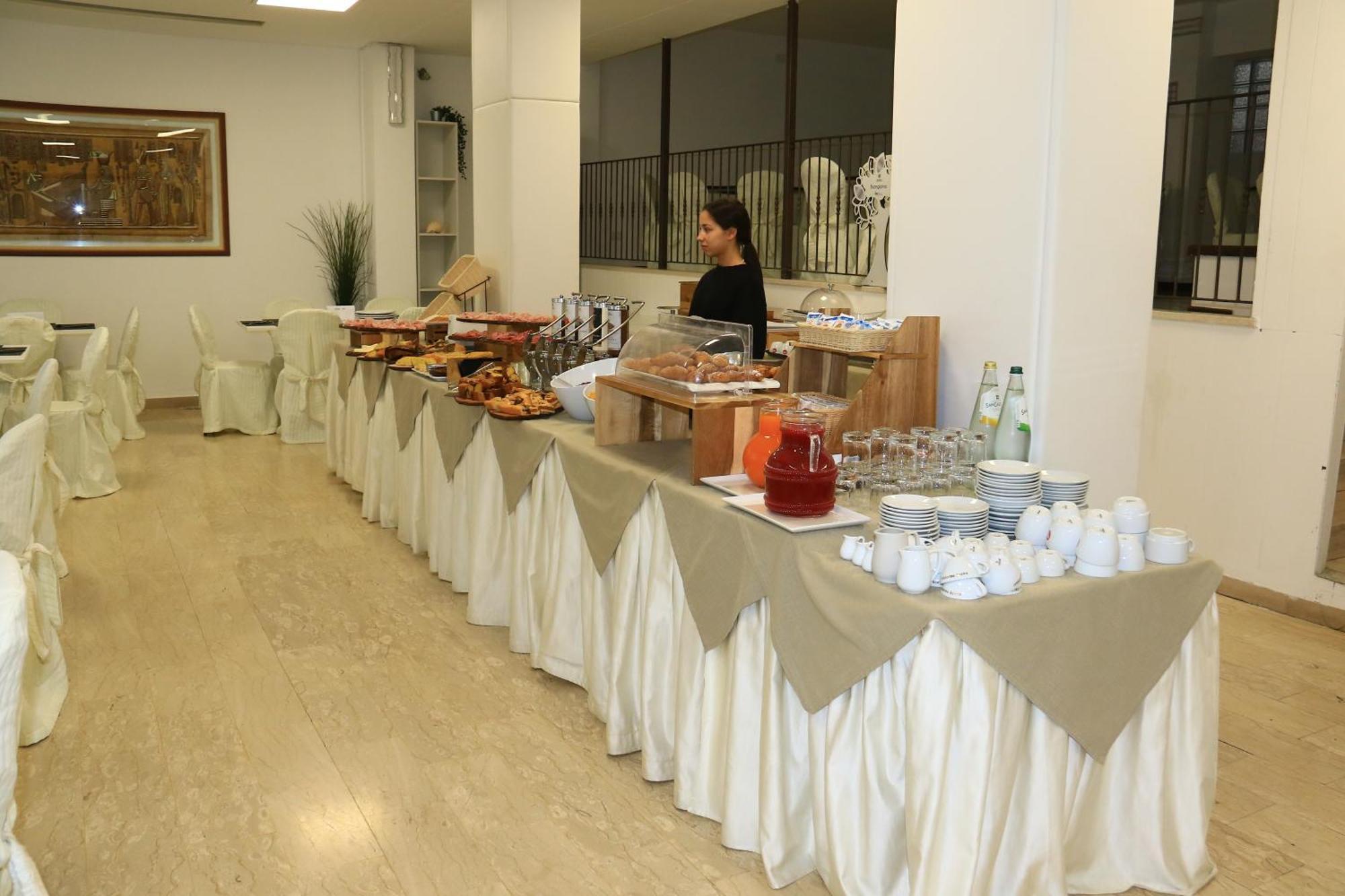 Hotel Diamante Католика Екстериор снимка