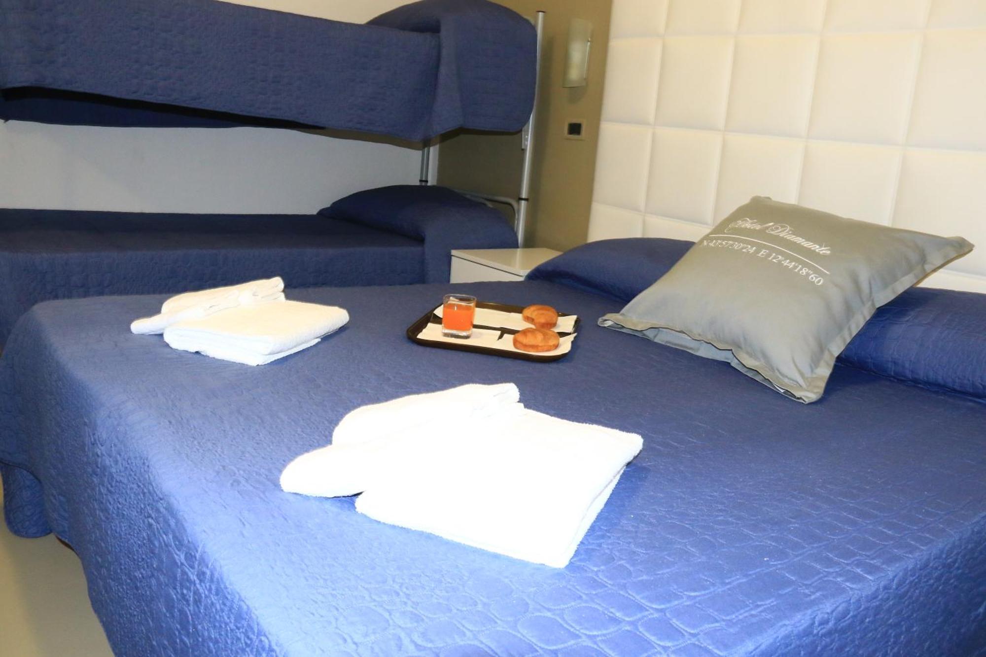 Hotel Diamante Католика Екстериор снимка