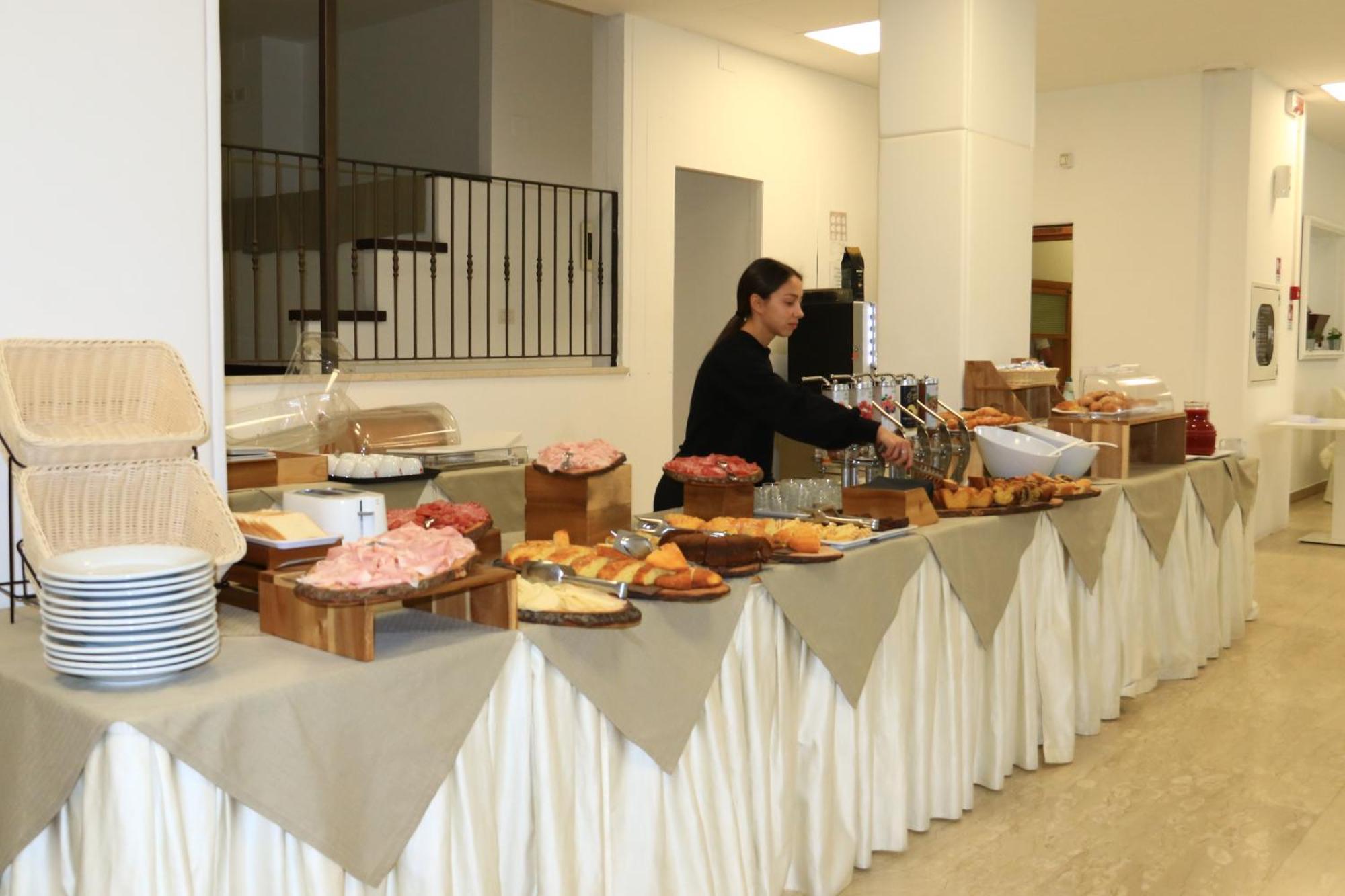 Hotel Diamante Католика Екстериор снимка