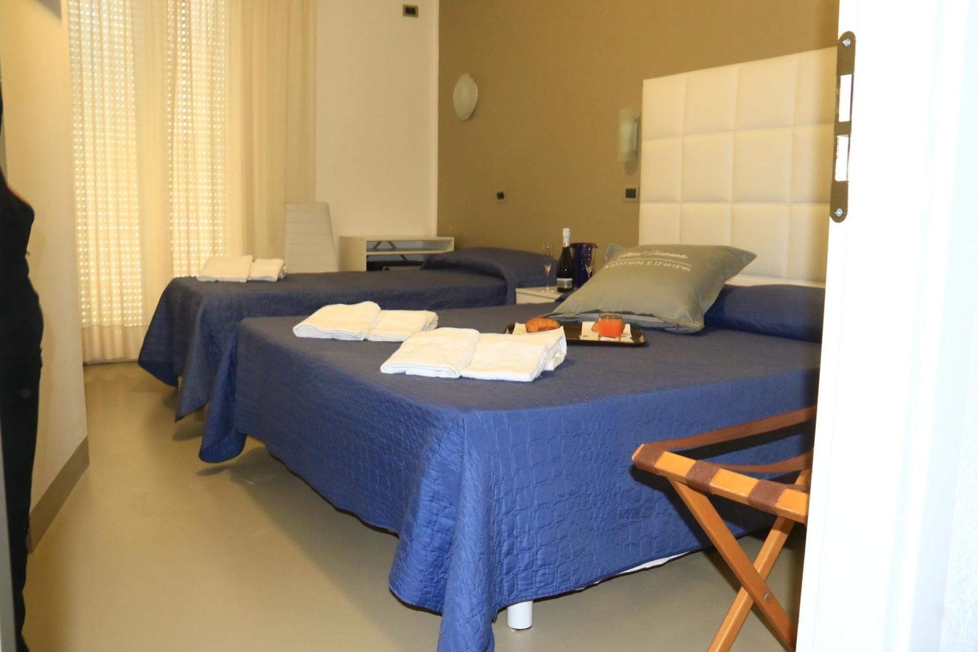 Hotel Diamante Католика Екстериор снимка