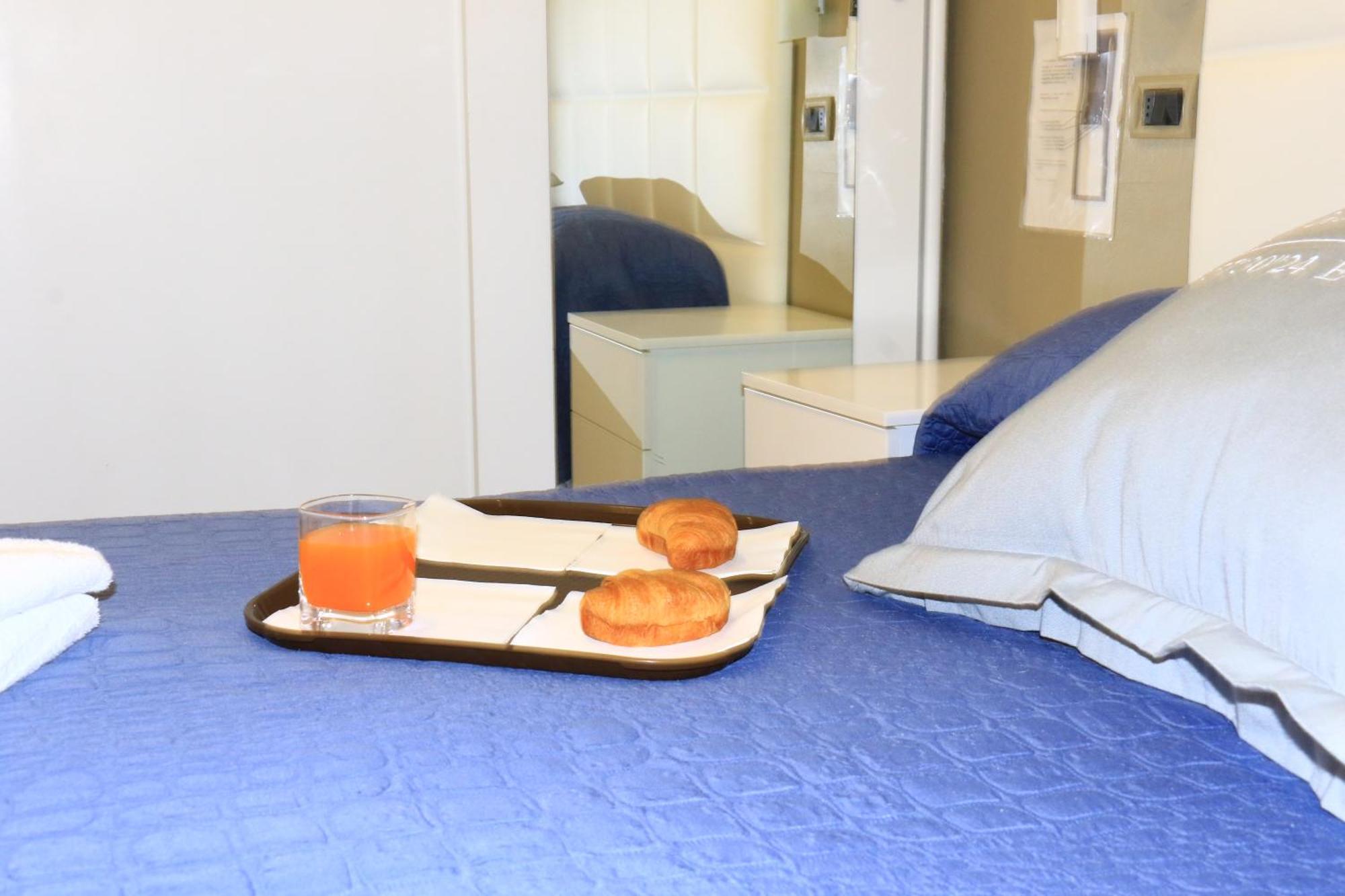 Hotel Diamante Католика Екстериор снимка