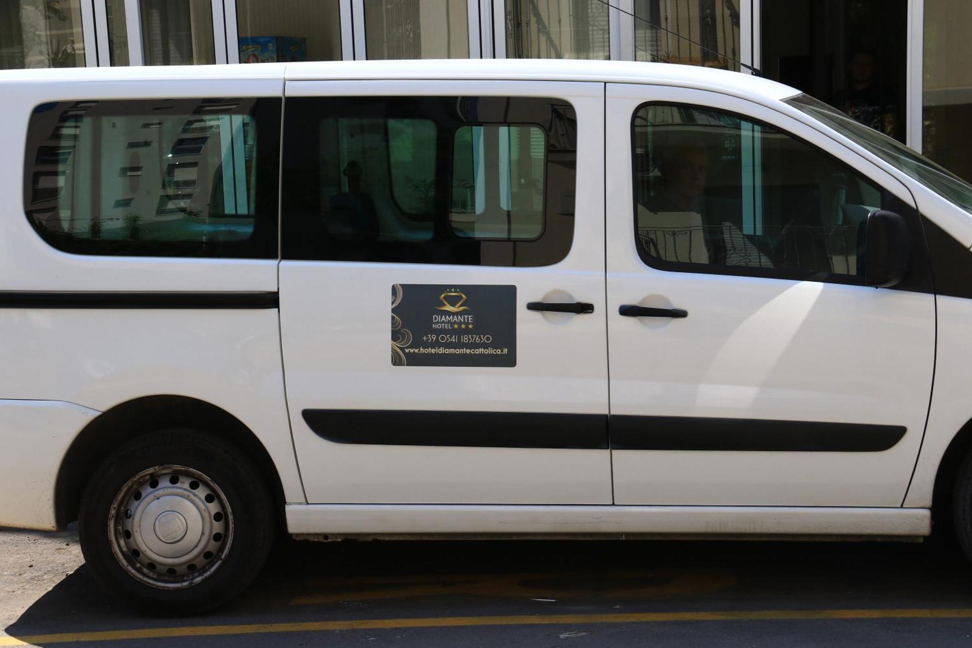 Hotel Diamante Католика Екстериор снимка