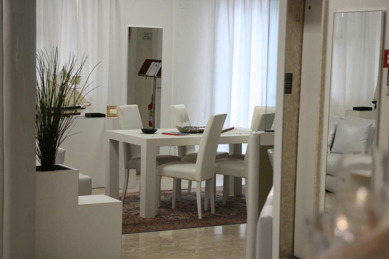 Hotel Diamante Католика Екстериор снимка
